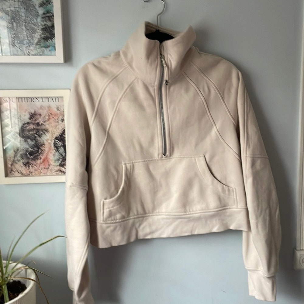 Lululemon Cropped Scuba